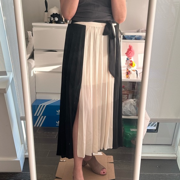 Top Shop Pleated Skirt New With Tagsq - Picture 1 of 5